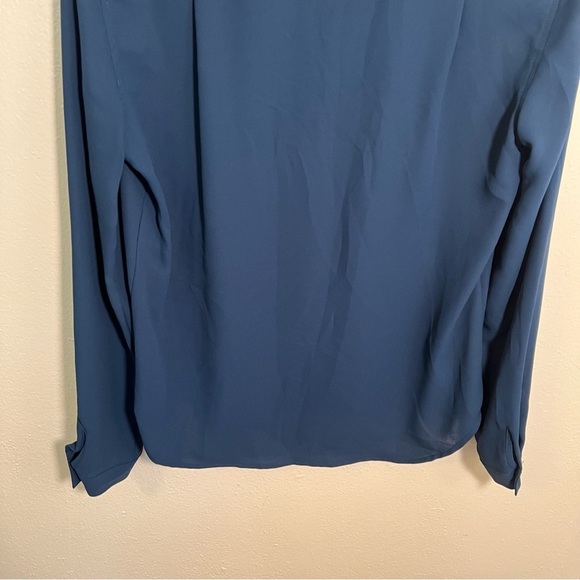 Nine West V-Neck Blouse 2 Chest Pocket Blue S - Picture 9 of 11